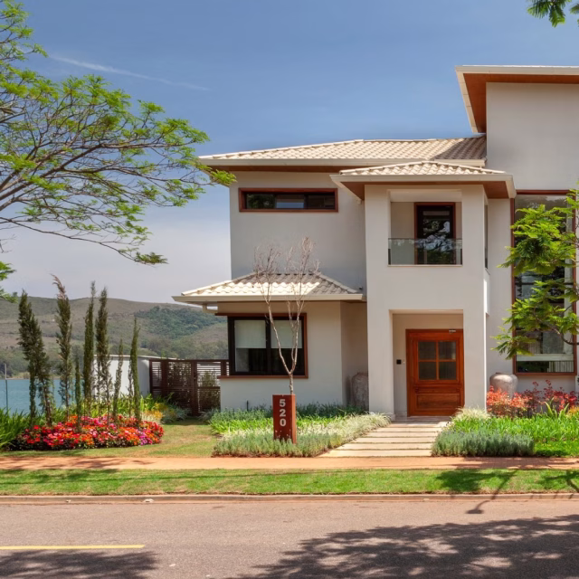 Obra residencial
Metragem: 600 m² - área construída
Localização: Alphaville / Lagoa dos Ingleses, Nova Lima - MG
Arquiteta: @taniasalles_ 
Obra civil: @construtora_prs 
Fotografia: @hqueiroga