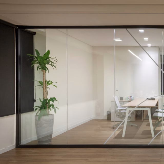 Projeto Corporativo - Life Pethub @petlife.com.br 
Metragem: 635,00m²
Localização: Savassi, Belo Horizonte
Arquitetura: @leticialonguinho.design 
Obra Civil: @construtora_prs
Fotografia: @hqueiroga 
Acesse nosso site e conheça nosso portfólio
www.construtoraprs.com.br